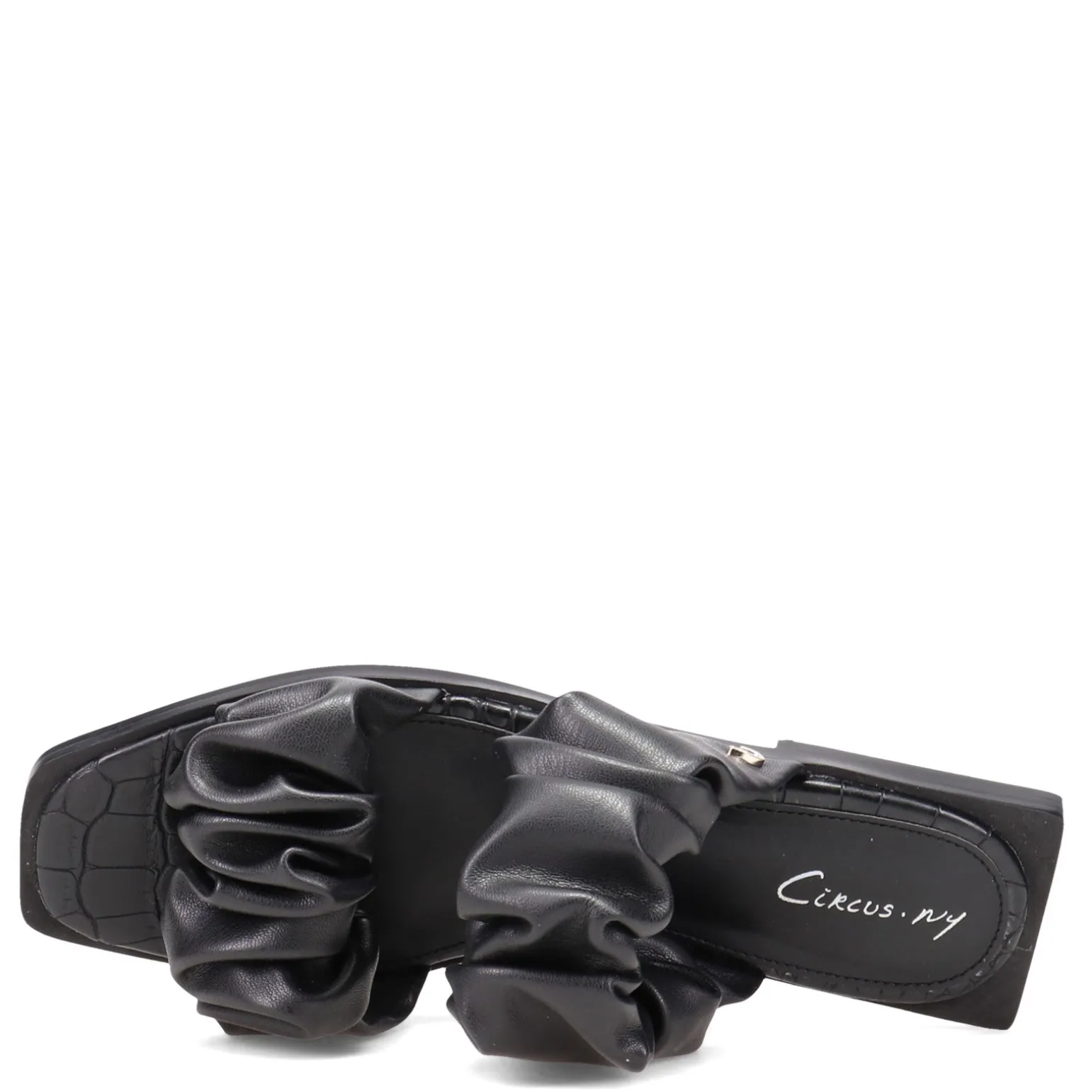 Women's Circus NY, Iggy Sandal