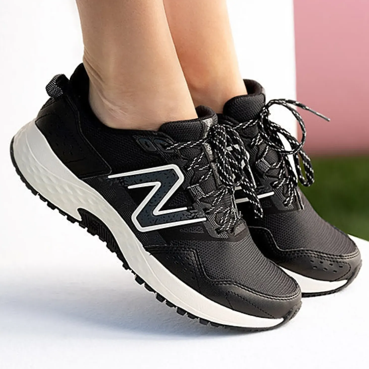 Women's New Balance, WT410V8 Trail Running Shoe